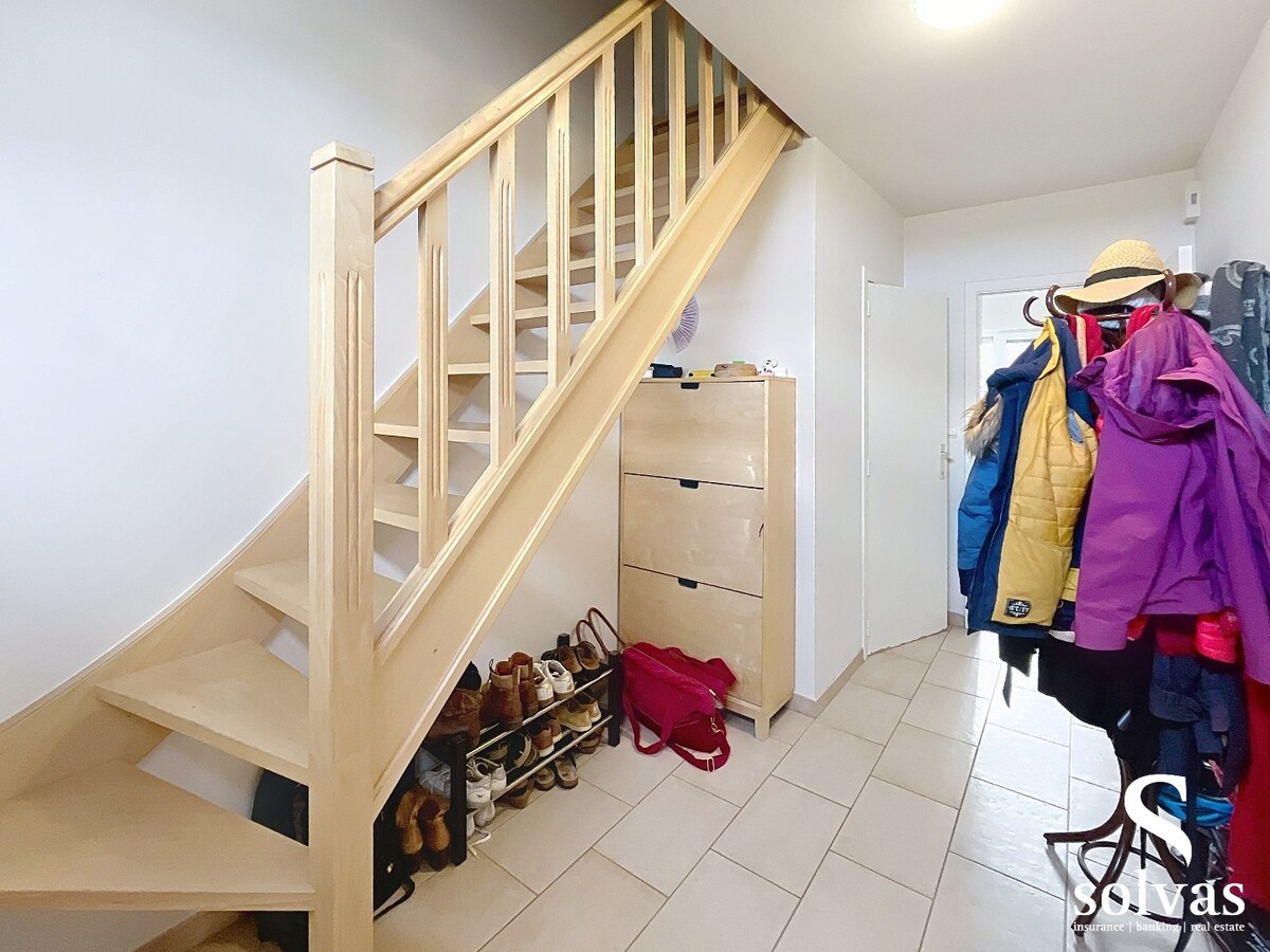 Landelijk gelegen halfopen bebouwing met drie slaapkamers 