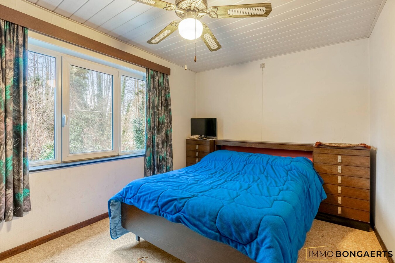 Ruime, te renoveren woning met drie slaapkamers in Zonhoven 