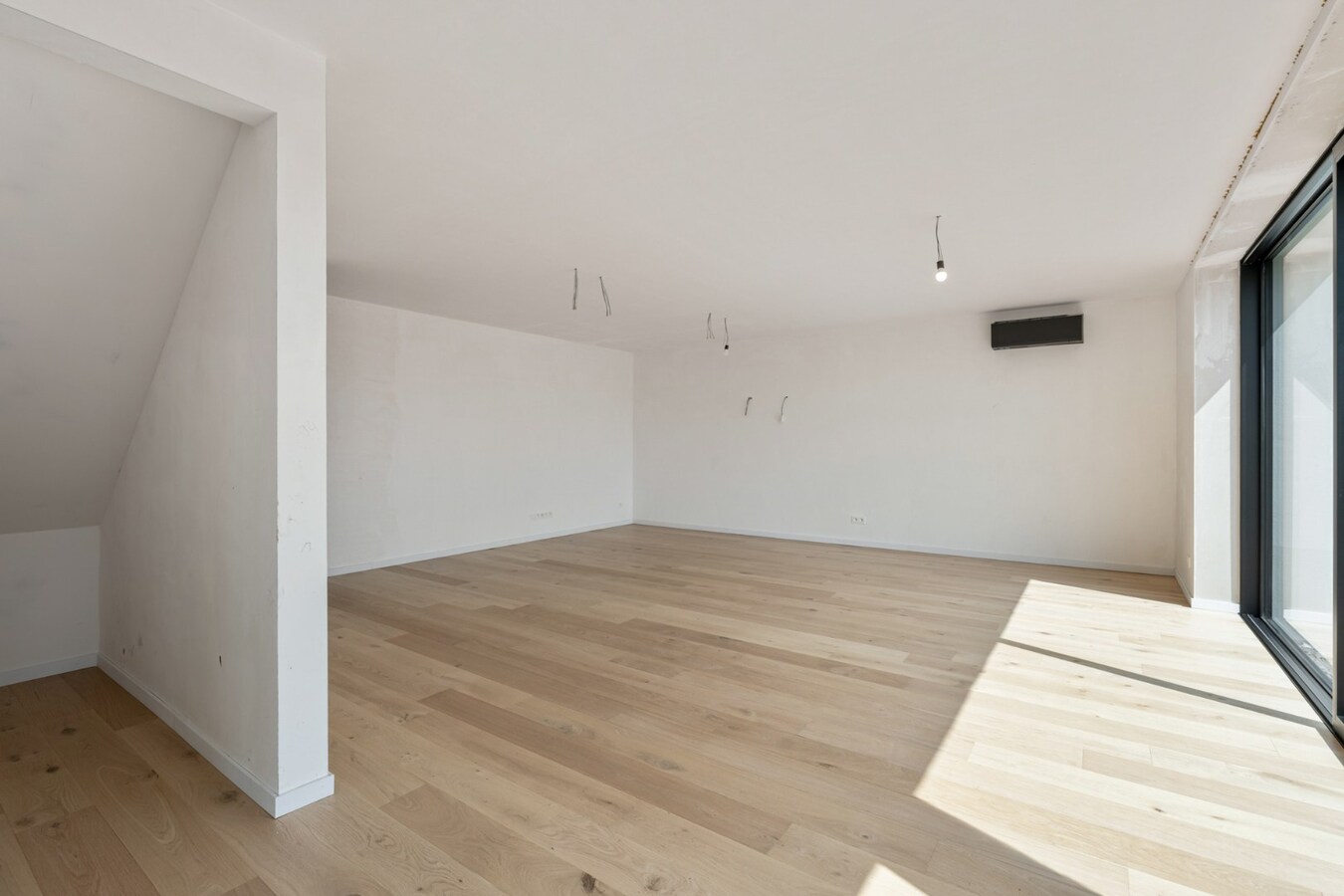 Exclusieve woning in volledig heropgebouwde hoeve op een perceel van 4a33ca! 