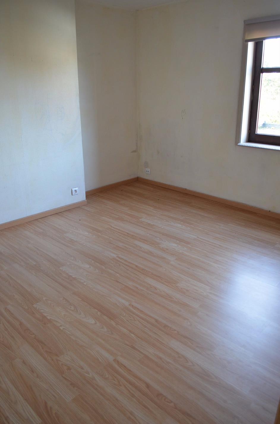 Woning (5 slpks) met handelsruimte en bijgebouw  te Sint-Laureins 