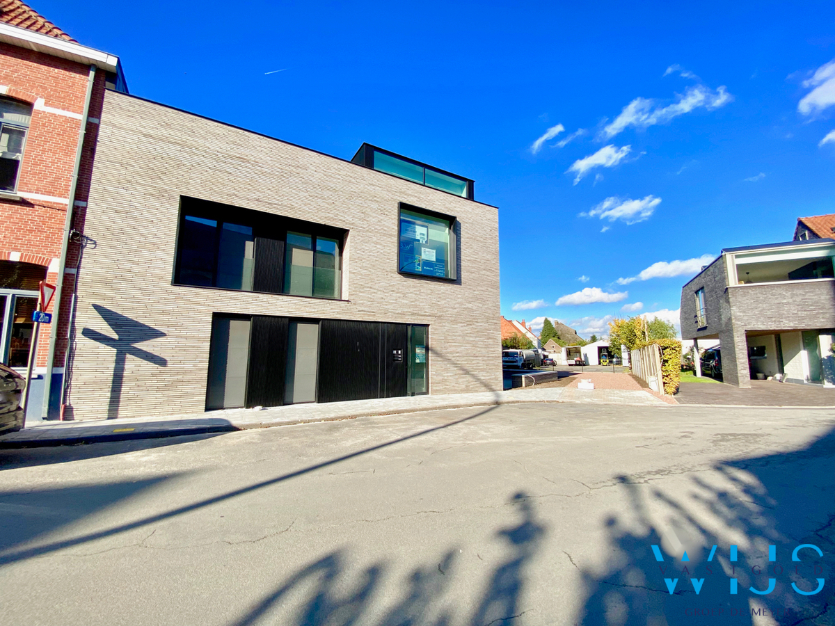 PRACHTIG gelijkvoersappartement te KLUIZEN ! 