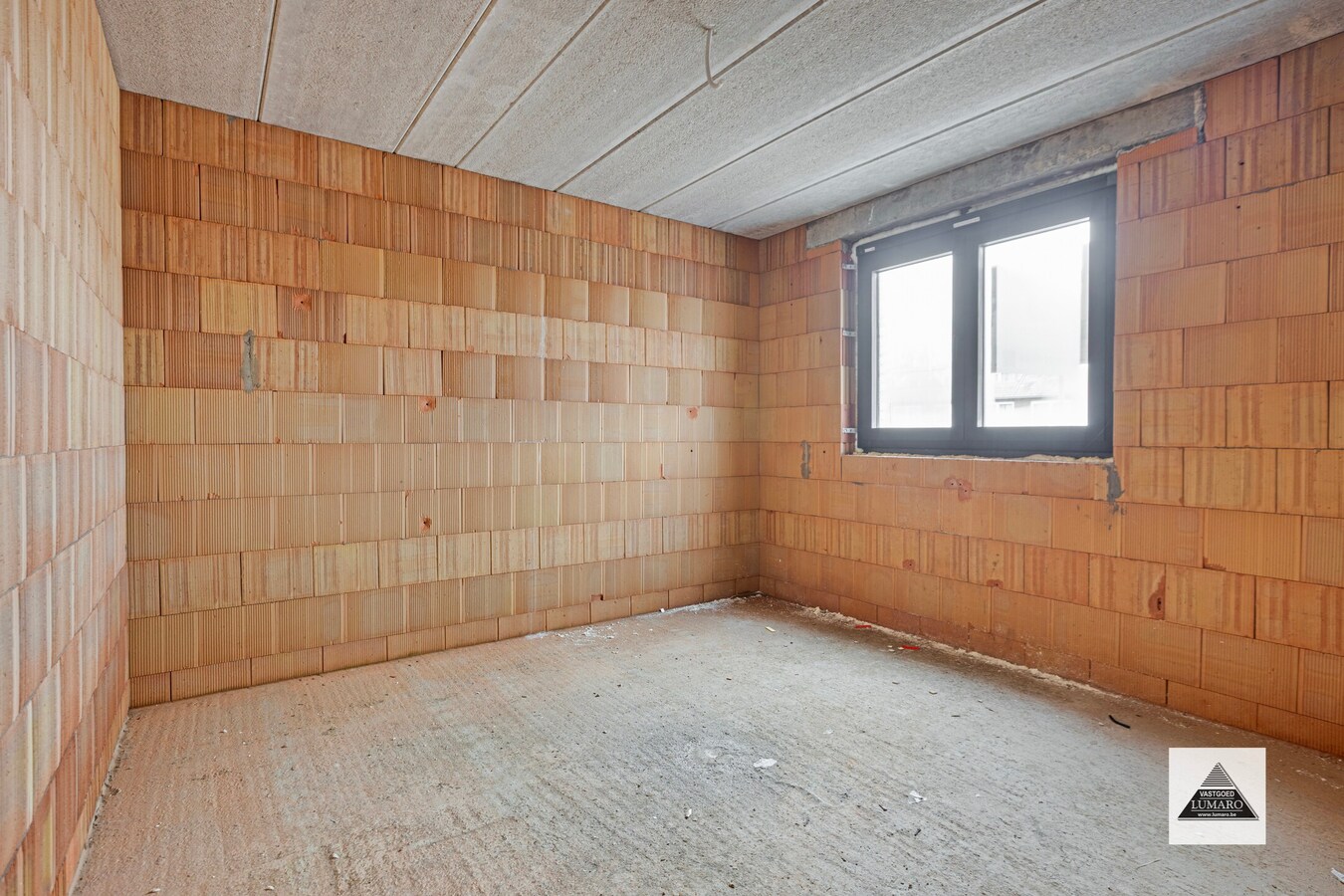 Nieuwbouw instapklare woning met 4 slaapkamers (waarvan 1 gelijkvloers) 