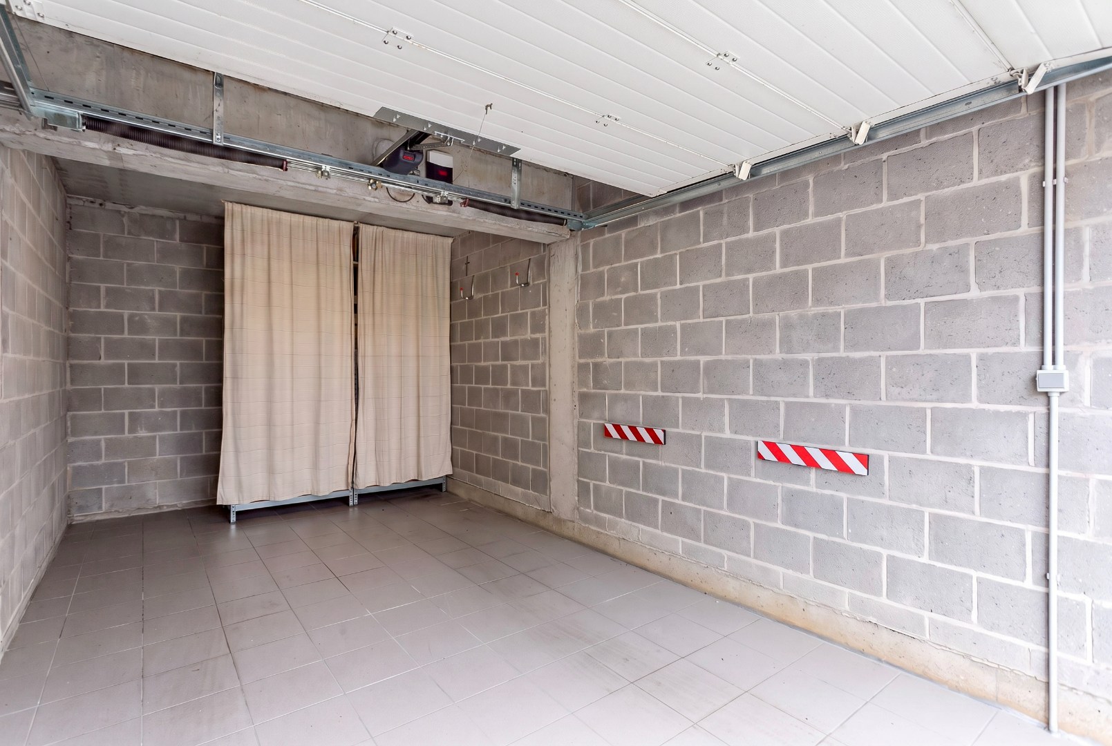 ENERGIEZUINIG APP MET 2 SLPK, TERRAS + GARAGE 