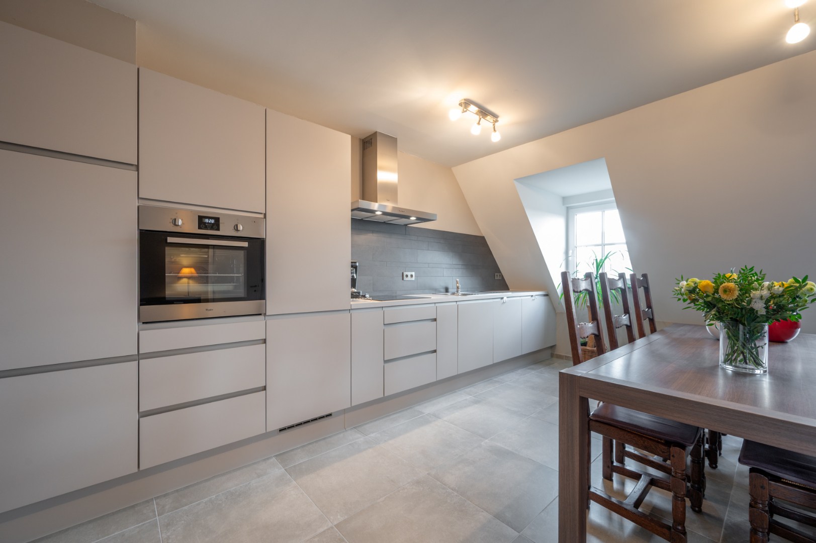 Prachtige en zéér ruime woning met kwaliteitsvolle afwerking 