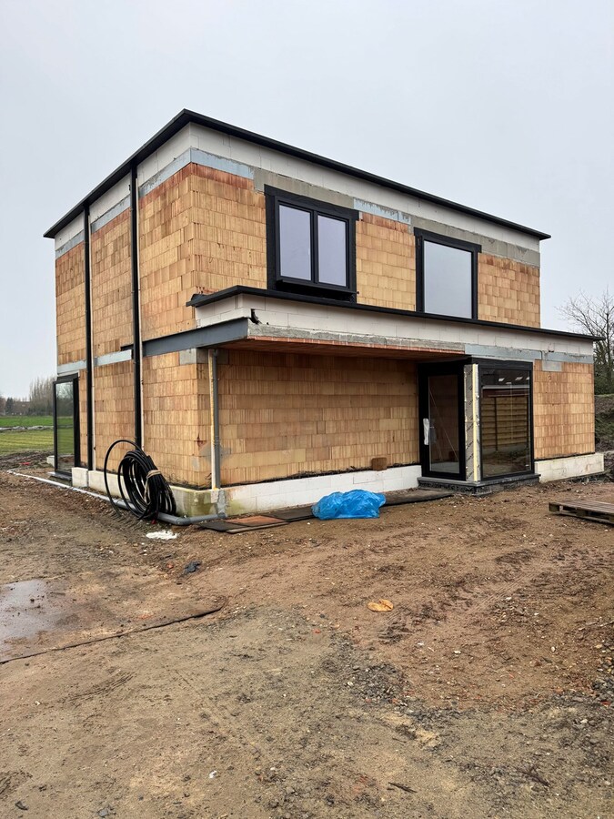 Rustig gelegen alleenstaande nieuwbouwwoning met 3 slaapkamers en prachtig zicht op de velden te Gistel 