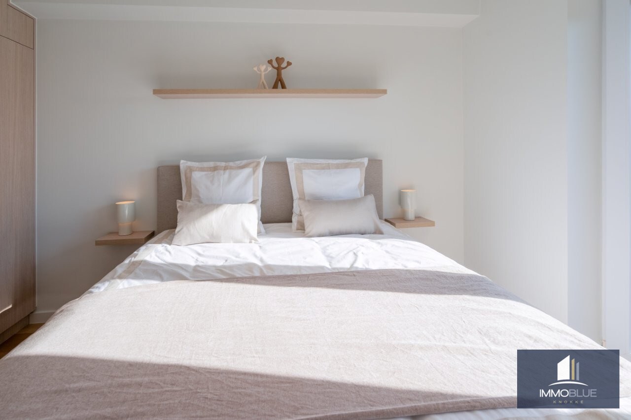 Appartement entièrement rénové et lumineux, situé dans une petite résidence. 