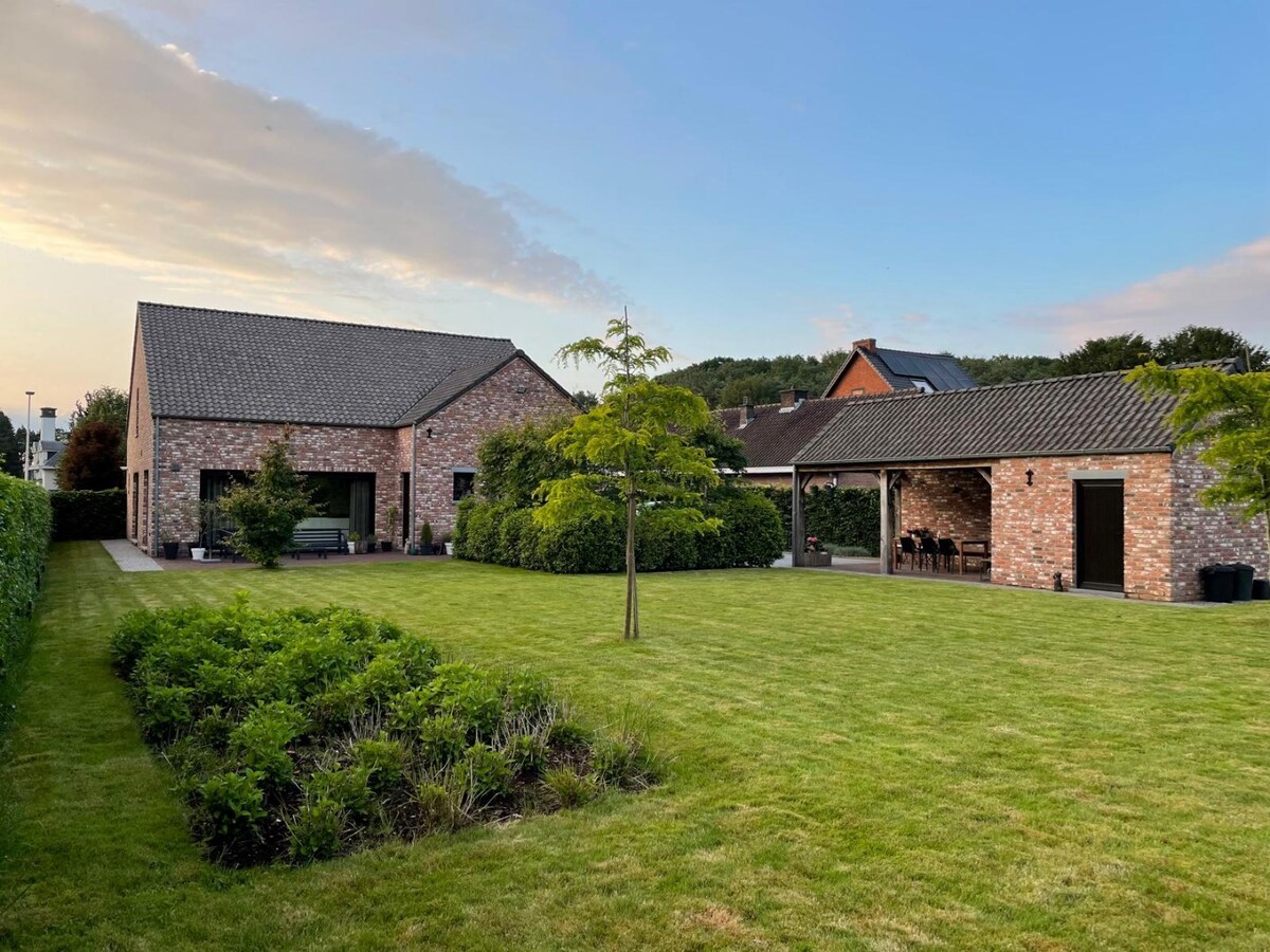 Prachtige villa op een perceel van 11 are 