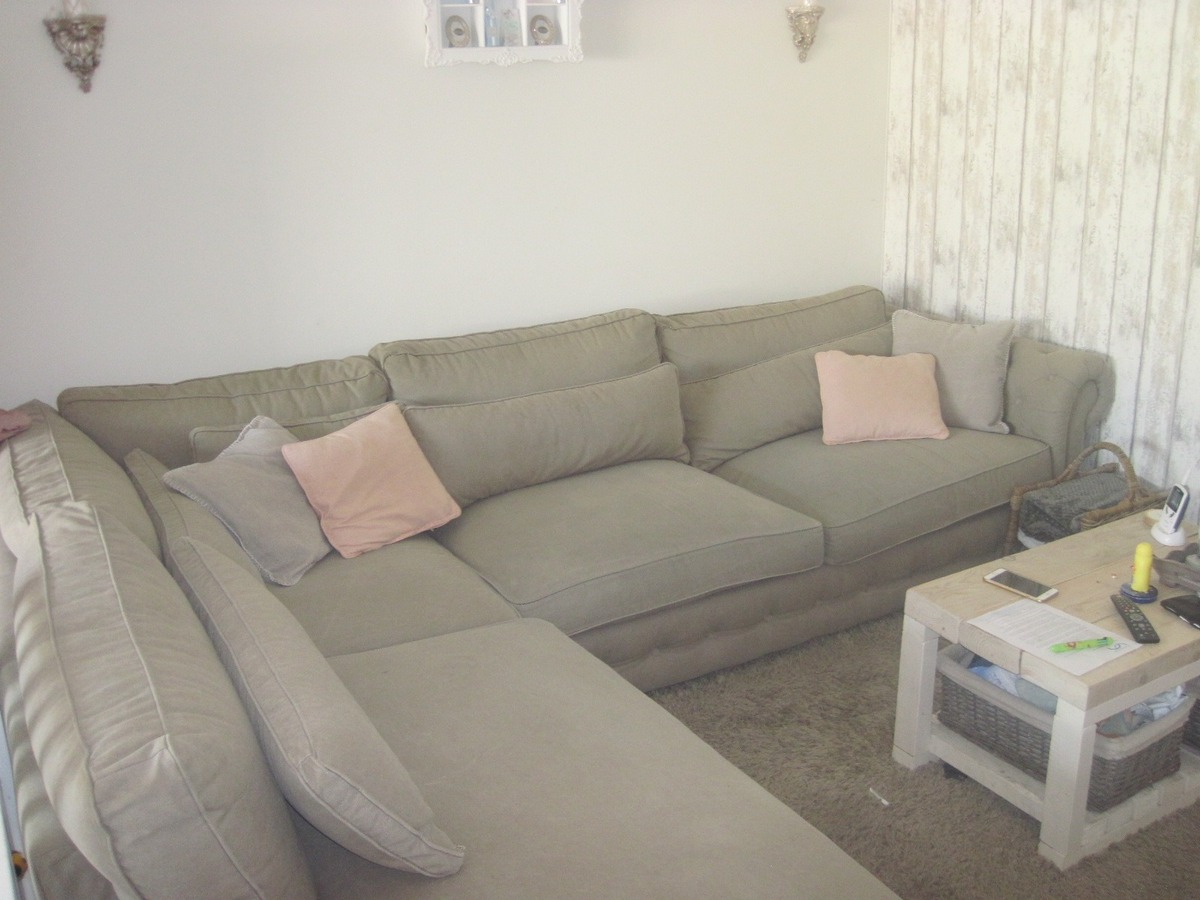 Ruim gelijkvloers appartement met terras en tuintje. Incl. afz. garage ! 