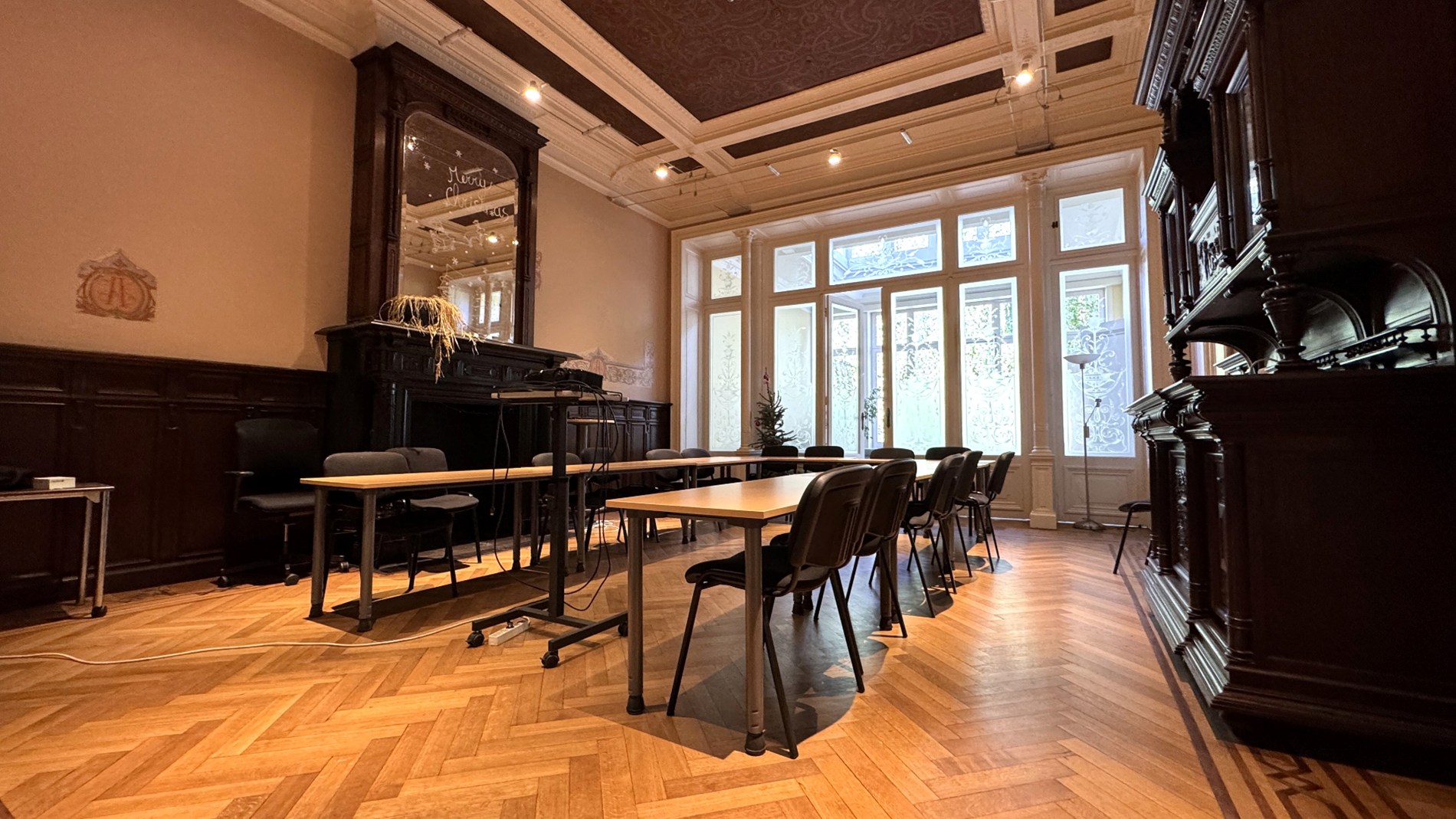 Kantoren te huur in riante herenwoning aan het Zuid in Gent