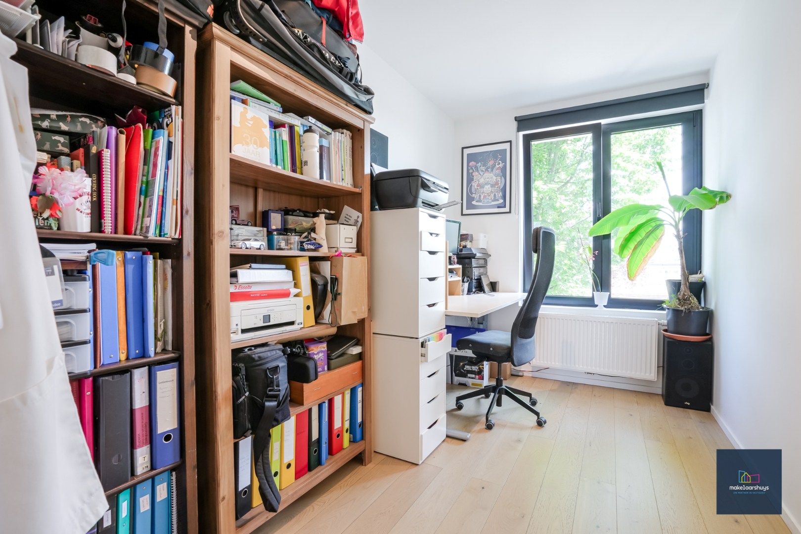 Instapklaar 2 slp. appartement met terras en grote gemeenschappelijke tuin. 