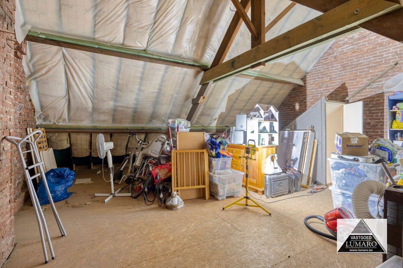 Ideale praktijk- of kangoeroewoning met tuintje en parking 