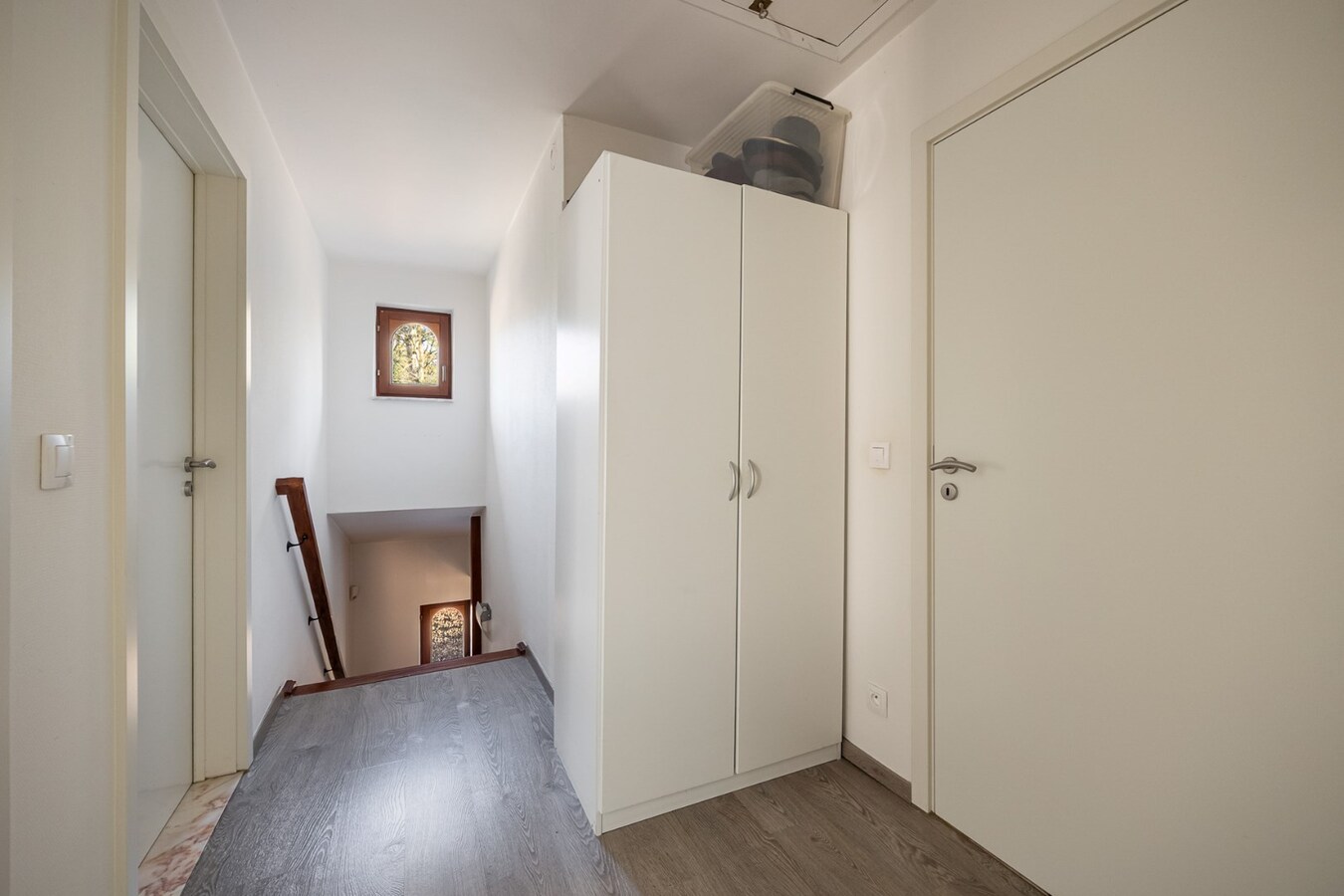 Prachtige villa met 3 slaapkamers en praktijk/kangoeroewoning met ZW-tuin op 1.892 m² 