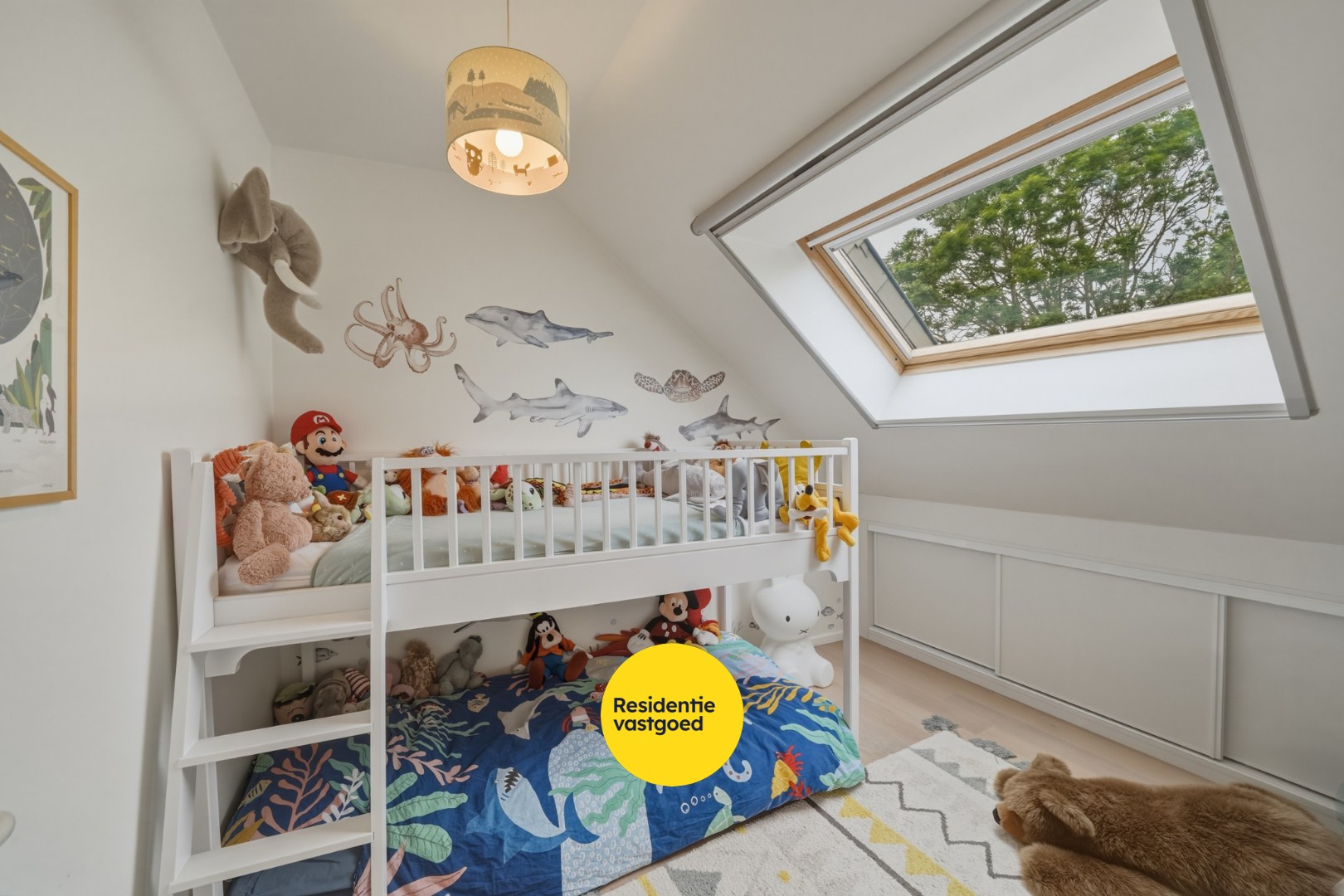 Ruime instapklare woning met zongerichte tuin in hartje Oudenburg 