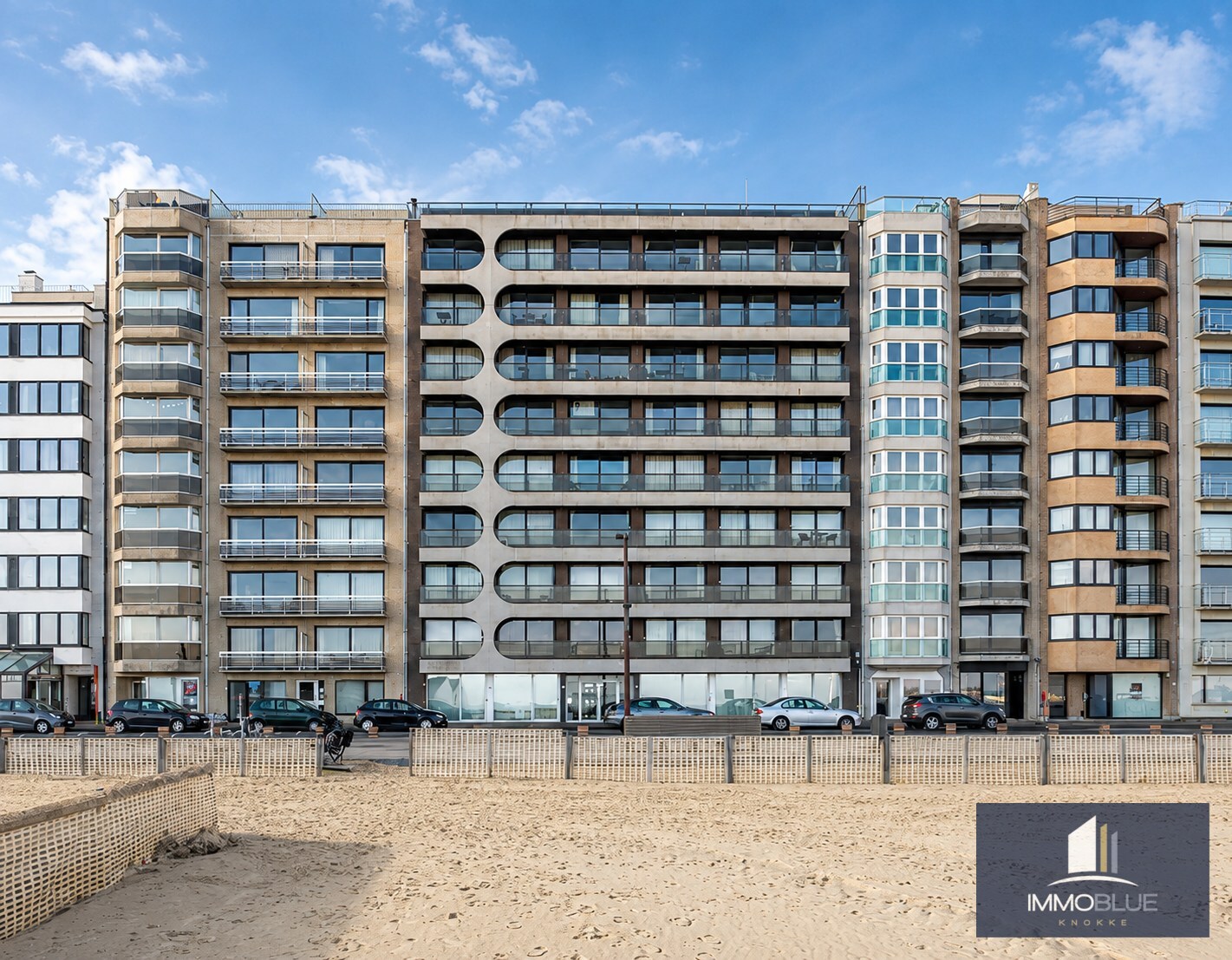Appartement met frontaal zeezicht. 