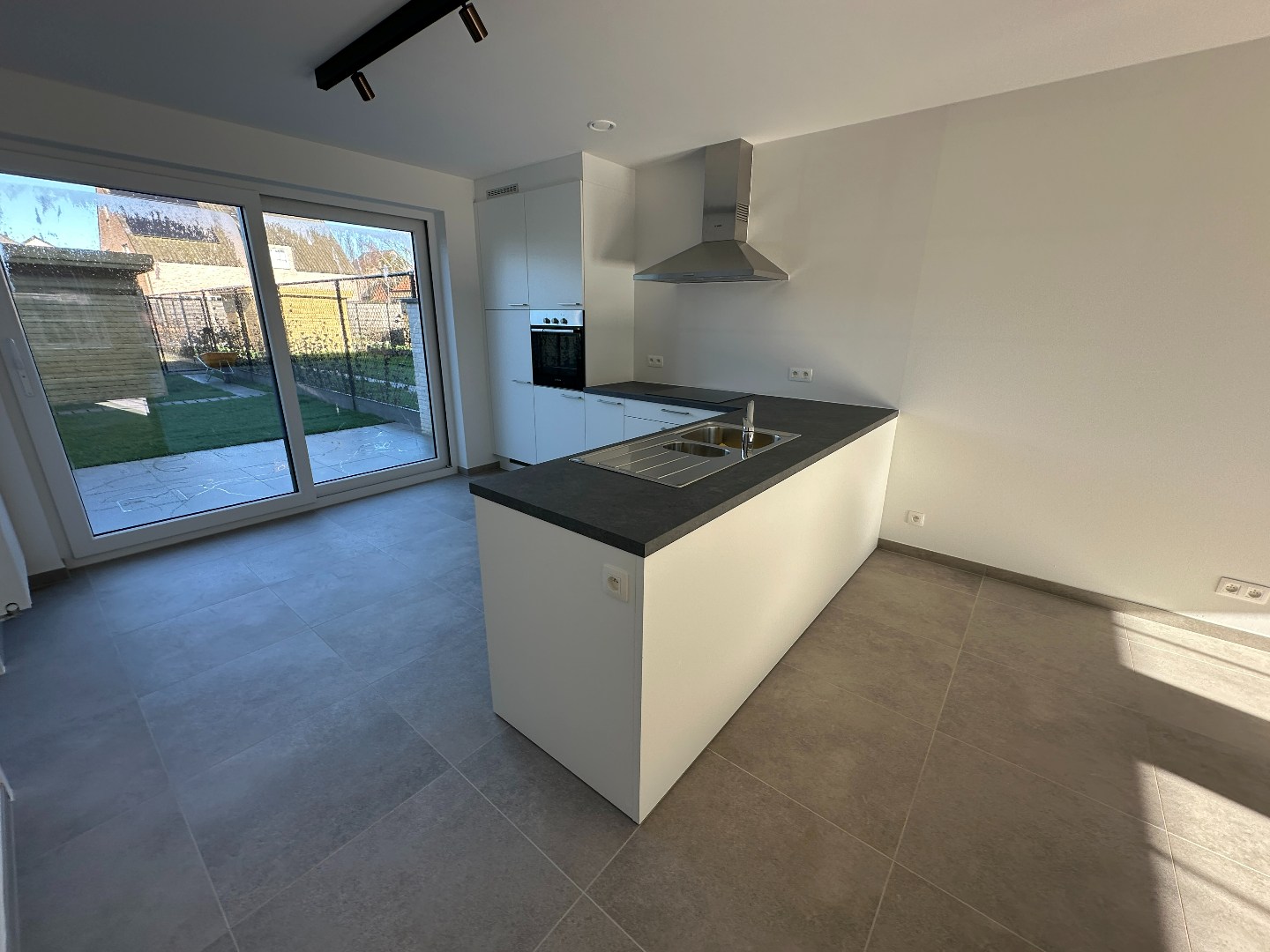 Prachtige instapklare nieuwbouwwoning, energiezuinig, Torhout. 