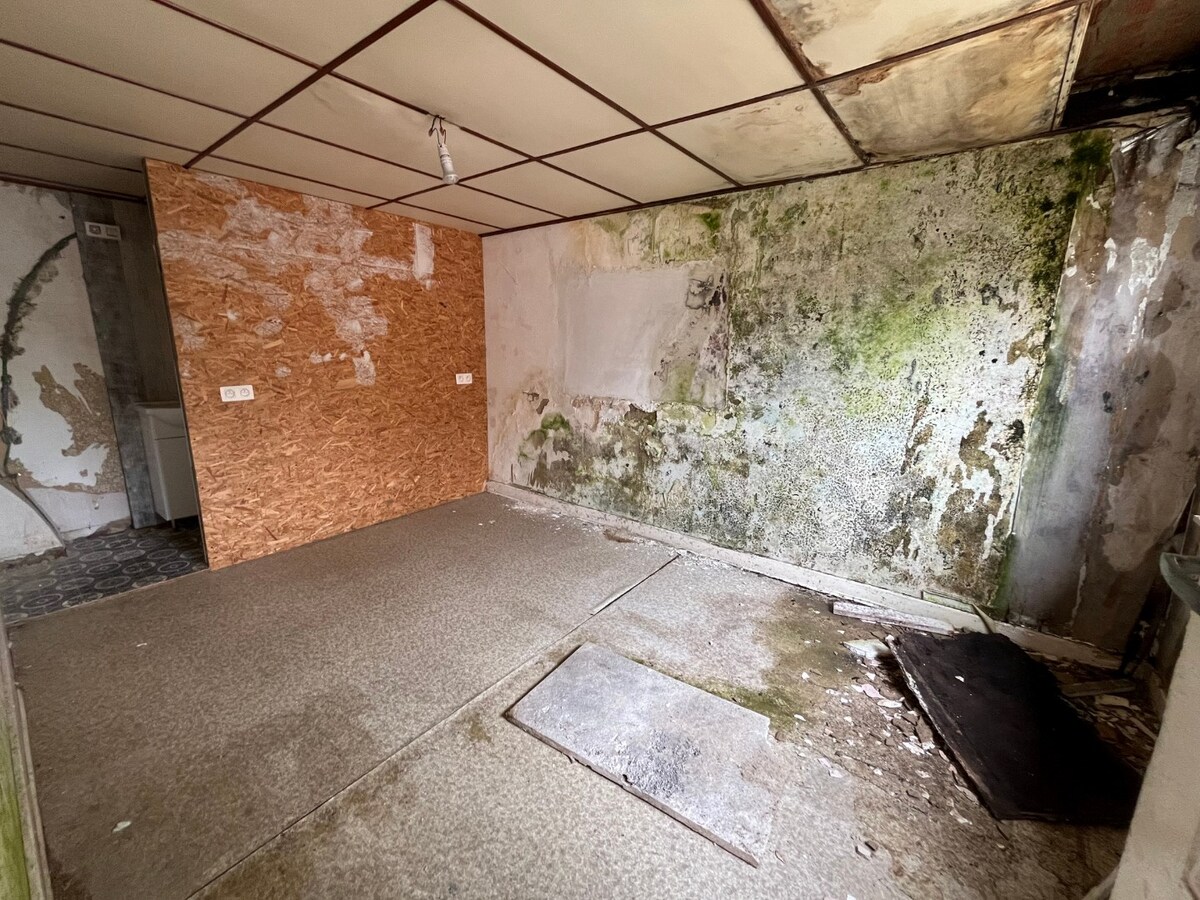 Te renoveren half open bebouwing te Gavere 