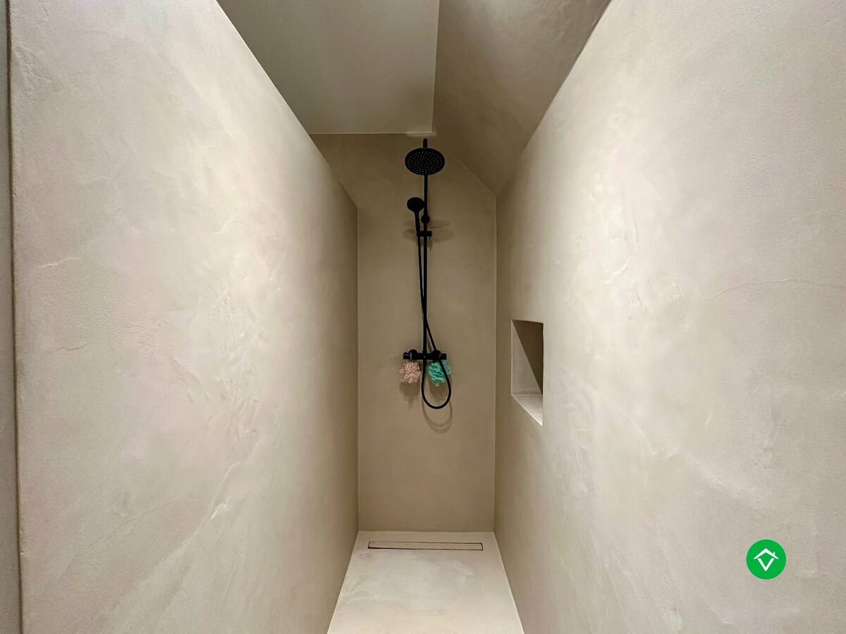 Penthouse met drie slaapkamers en garage in het centrum Koekelare 