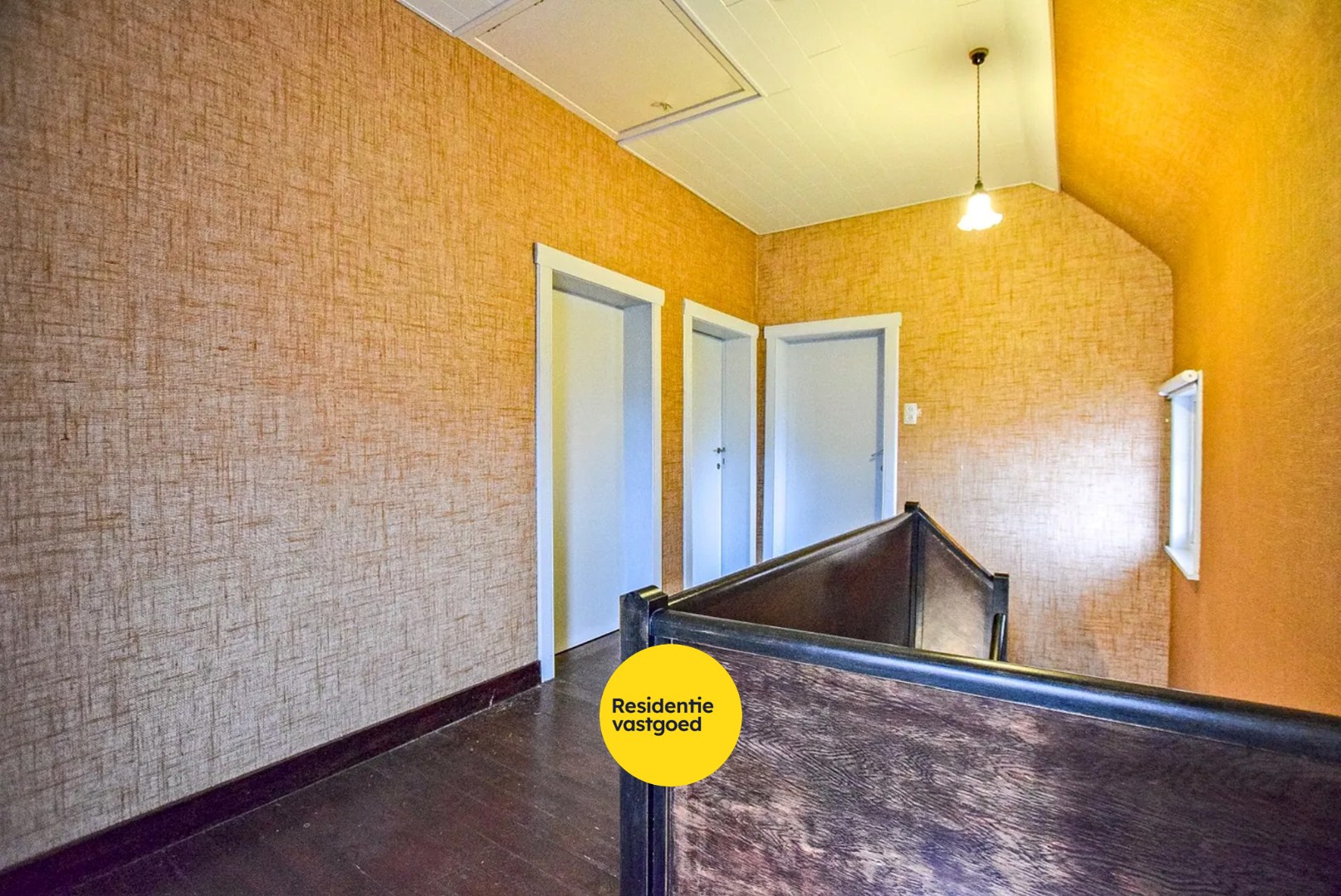 Te renoveren alleenstaande woning met 3 slaapkamers. 