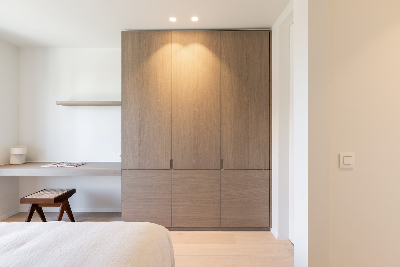 Cette magnifique maison individuelle rénovée avec une allée située dans un quartier calme à Knokke, offre tout ce dont vous avez besoin pour vivre confortablement. 