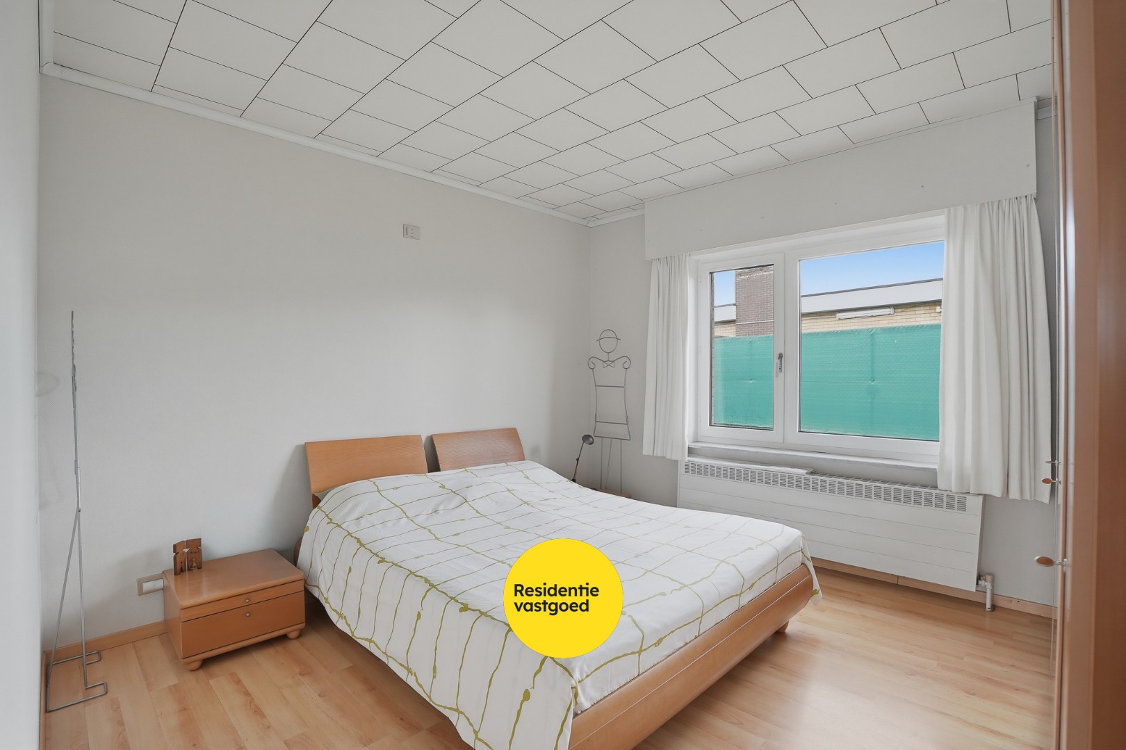 Verzorgde bungalow met 3 slpks op 571m² in rustige woonwijk te Varsenare 