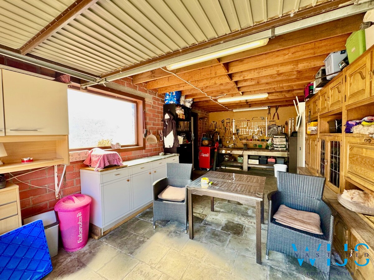 Woonhuis op 1000m² in hartje Ertvelde ! 