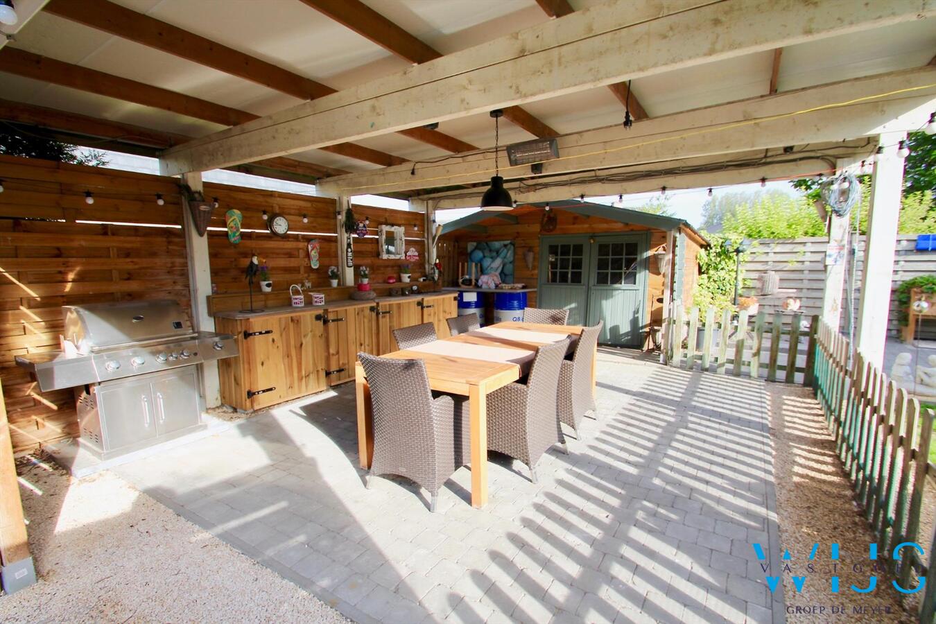 Gezellig &amp; ruim woonhuis in een zeer aangename wijk te Ertvelde ! 