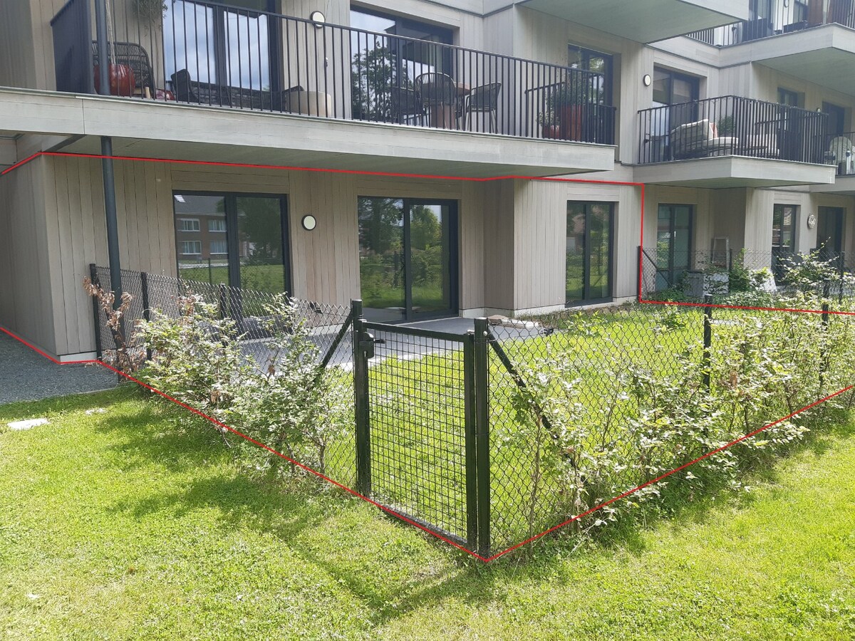 Gelijkvloers 2 slpk-appartement in Wortegem-Petegem. 