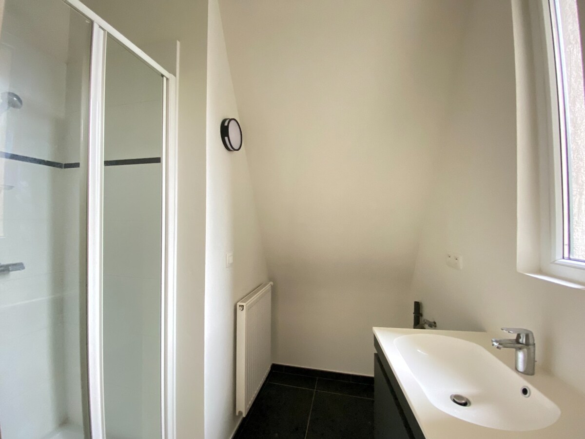 Magnifique appartement avec belle hauteur de plafond ! 