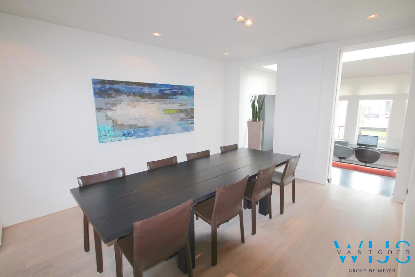 Schitterend karaktervol woonhuis met 5 slaapkamers in Assenede ! 