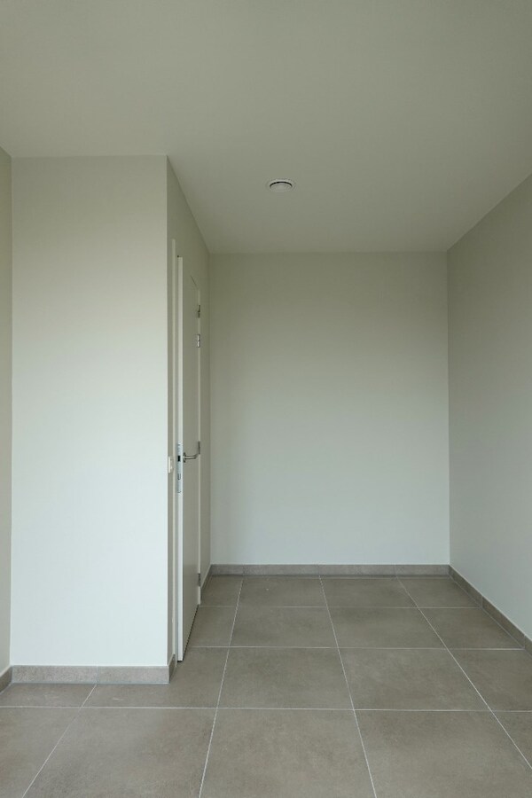 Instapklaar nieuwbouwappartement met 2 slaapkamers en ruim terras in centrum Jabbeke 