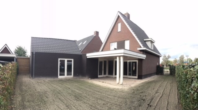Op een mooie locatie in een kindervriendelijke buurt ligt deze vrijstaande woning met een volledige ondergrondse verdieping. De woning is ruim van opzet zal worden opgeleverd in ruwbouw.  Zie 3 inspir 