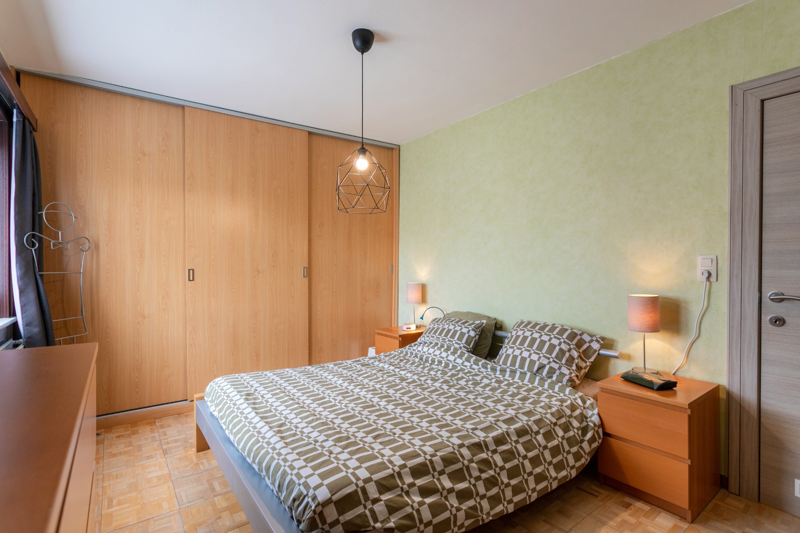 Instapklare gezinswoning met 3 slaapkamers, EPC C en ruime tuin in Buizingen 