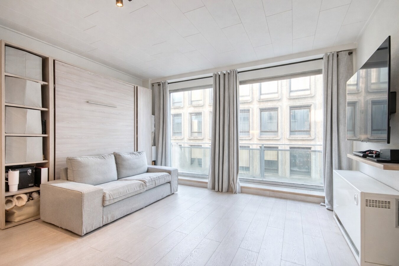 Lichtrijke Loftstudio aan de Leie! INVESTERINGSOPPORTUNITEIT ! EPC B 