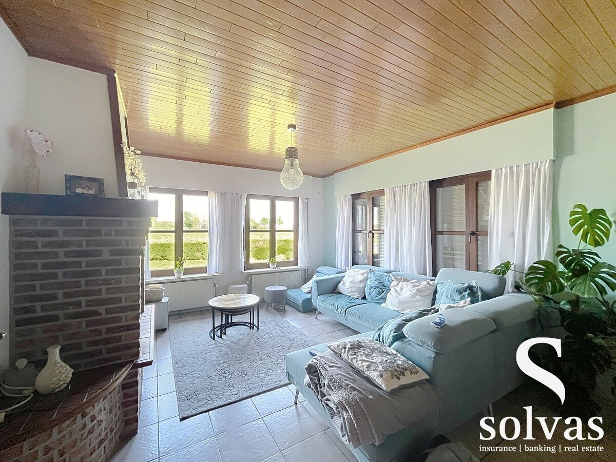Ruime woning met 4 slaapkamers, tuin en garage in Aalter - Energielabel C - perceeloppervlakte 1050m² - bewoonbare oppervlakte 250m² - EPC-waarde 237 