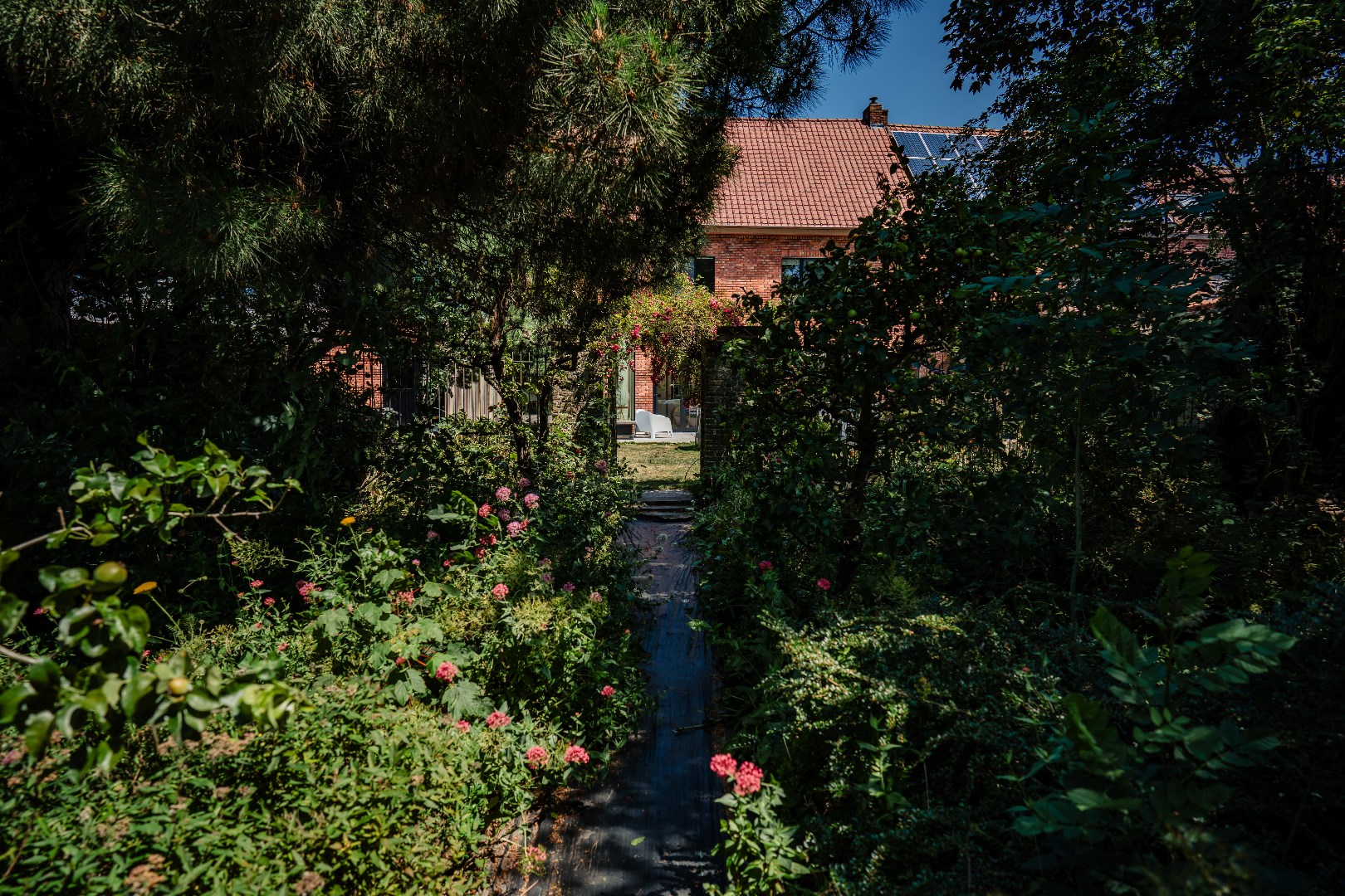 Stijlvolle gerenoveerde woning met tuin en boomgaard gelegen te Middelburg 