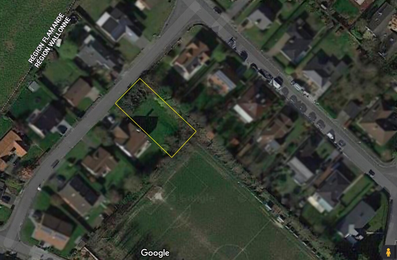 Terrain à bâtir de 670m², dans un clos résidentiel HYPER prisé !! 