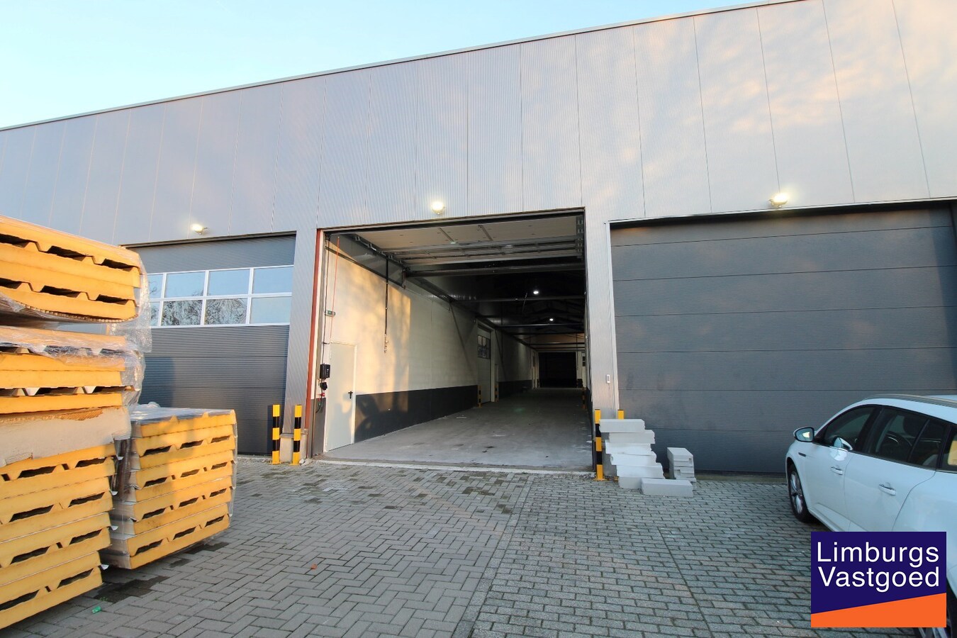 TRUDONIS - KMO UNIT 10 - 166 m² - sectionaal poort - nabij N79 