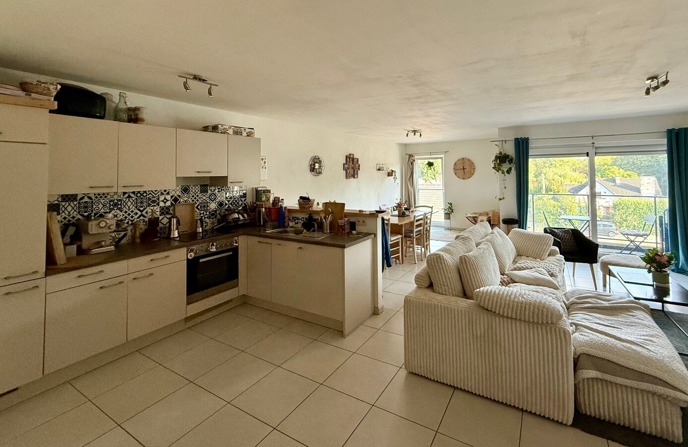 Appartement 2 chambres avec terrasse et parking 