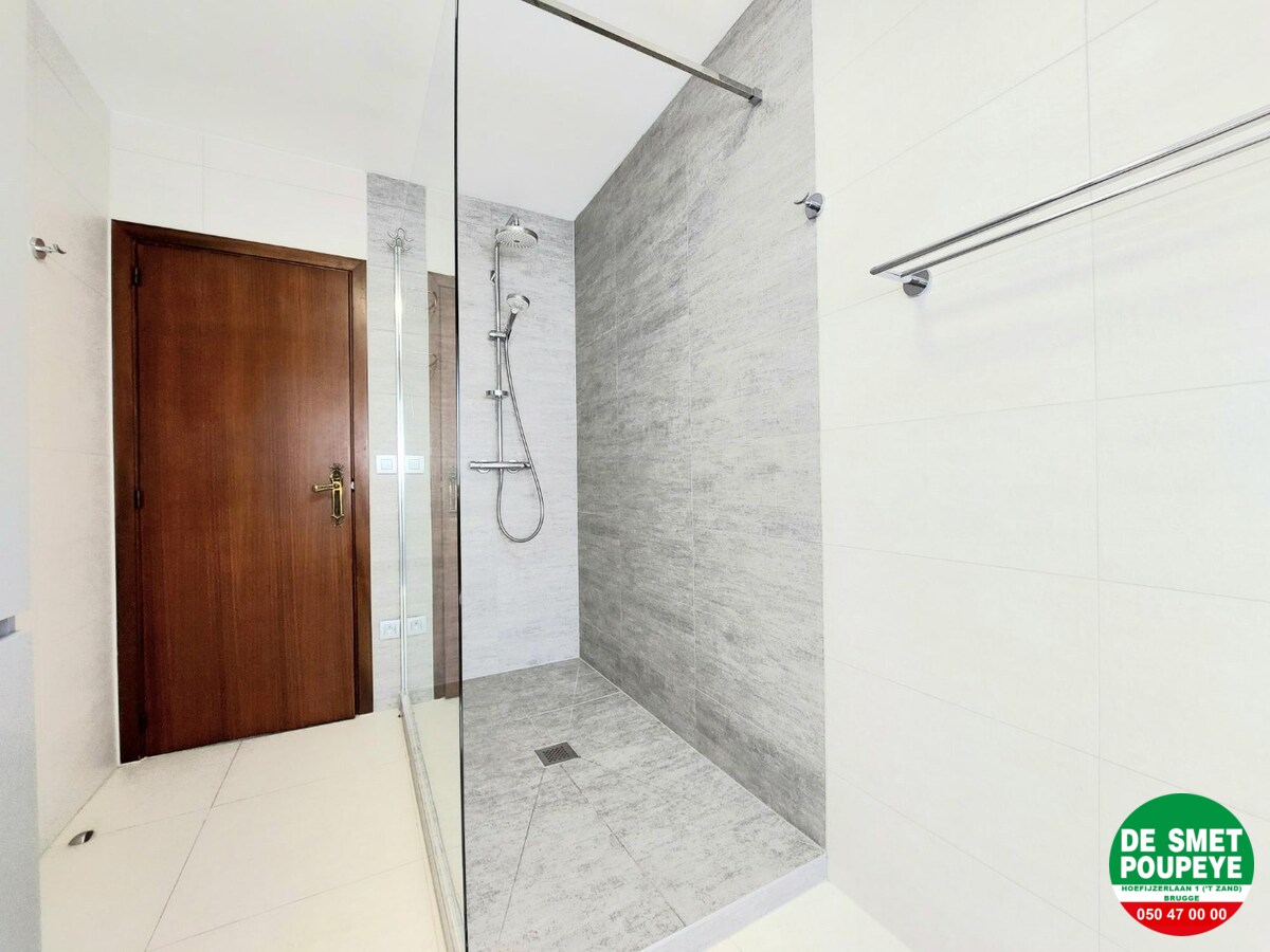 Ruime alleenstaande villa 