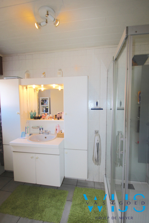 Gezellig woonhuis met mooie veranda en groene tuin ! 