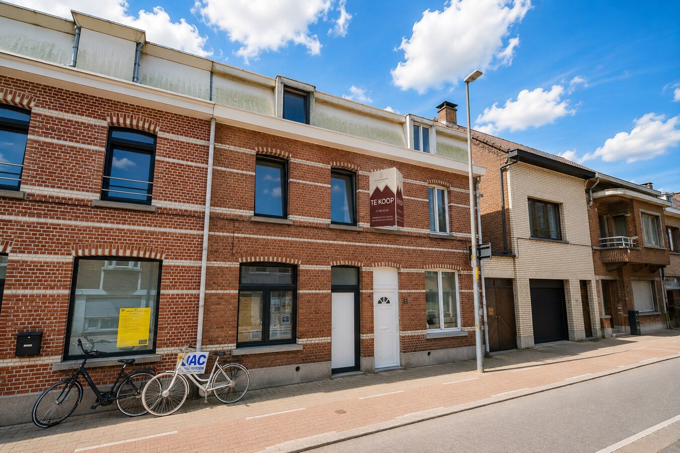 Instapklare gezinswoning met 4 slaapkamers, 2 badkamers, zonnige zuidwestgerichte tuin en EPC-label C in hartje Sint-Niklaas! 