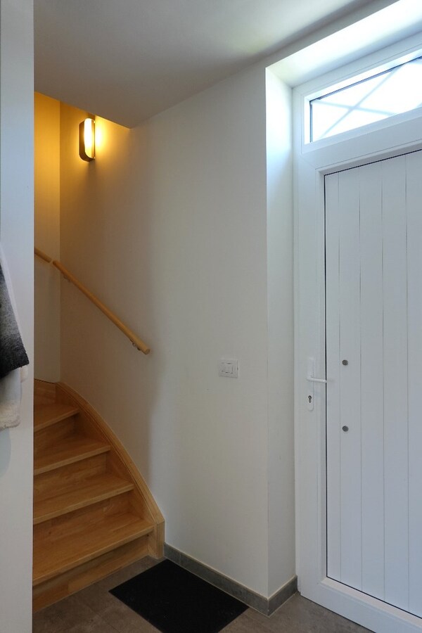 Prachtige halfopen nieuwbouwwoning met inpandige garage en zuidgerichte tuin 