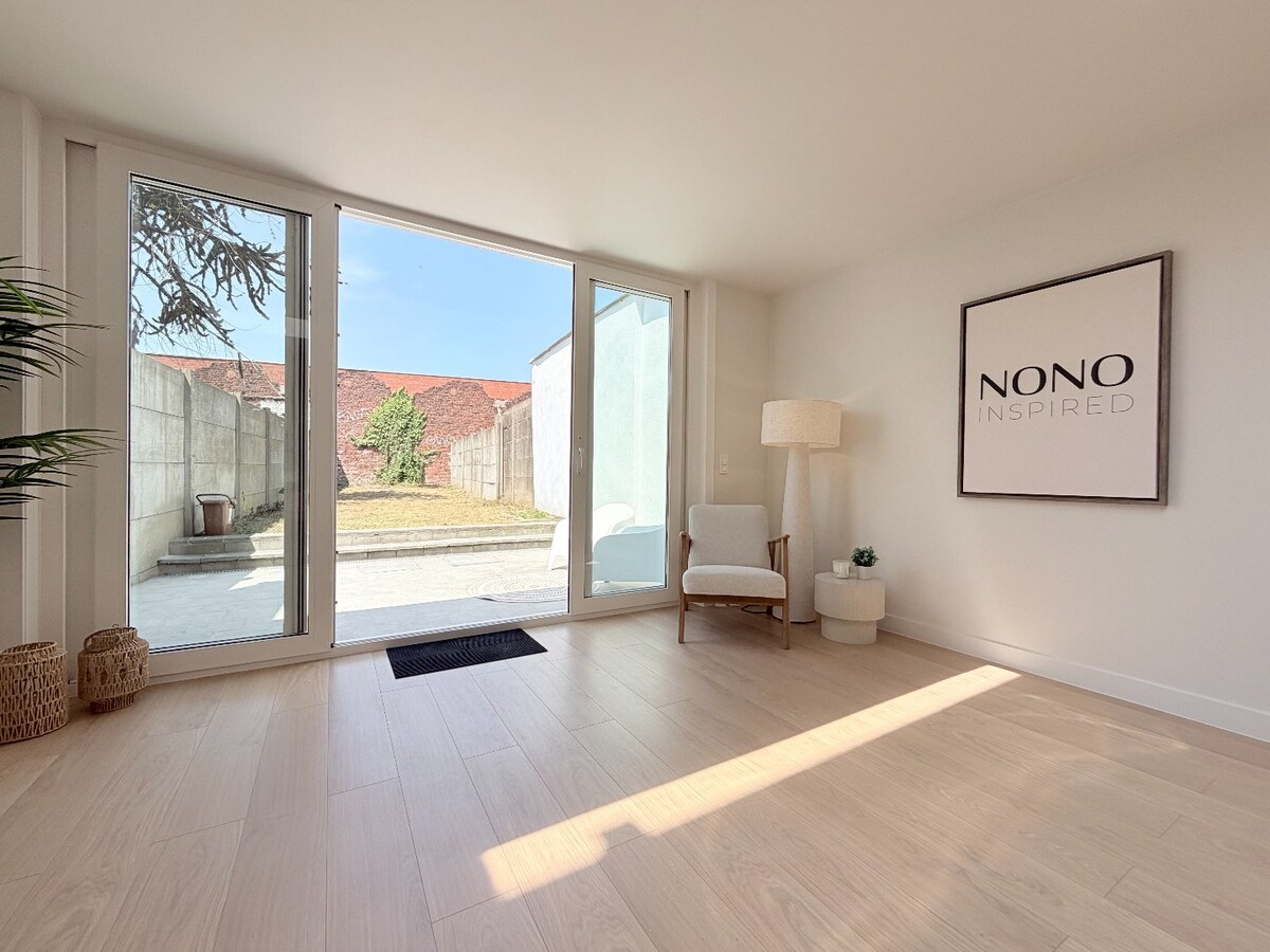 Prachtige ruime woning met 4 slaapkamers en 2 badkamers ! *** NONO INSPIRED *** 