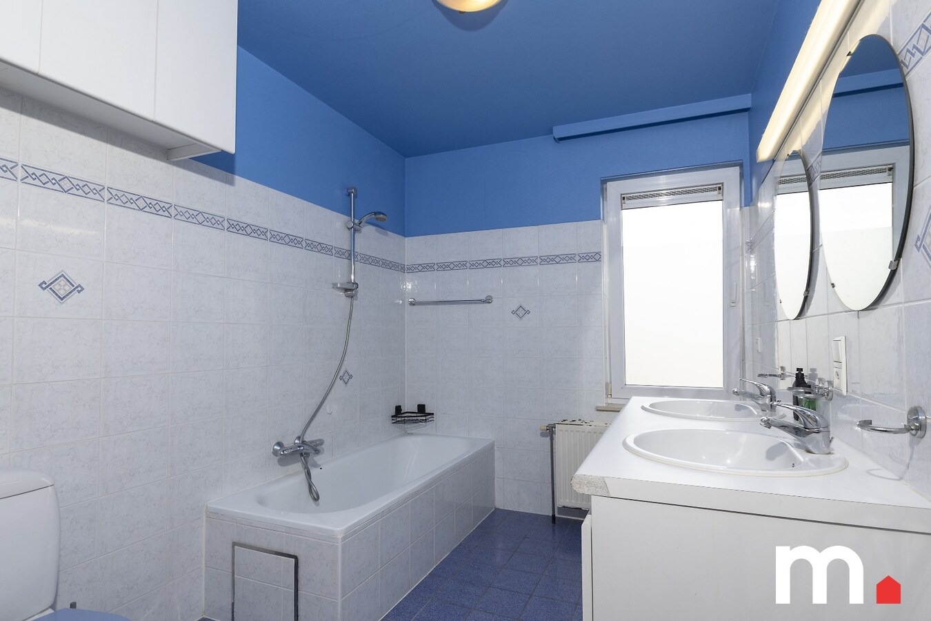 Ruim appartement met groot terras en garage te Heule ! EPC 112 B ! 