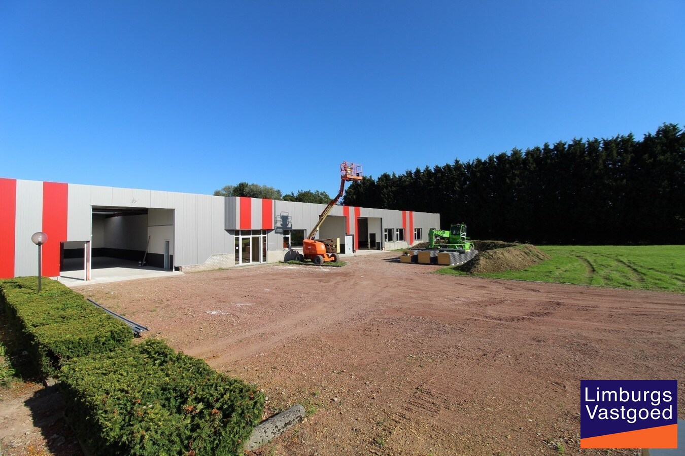 SLAKWEIDESTR. - KMO UNIT 1 - 197 m² - sectionaal poort - nabij E-314 