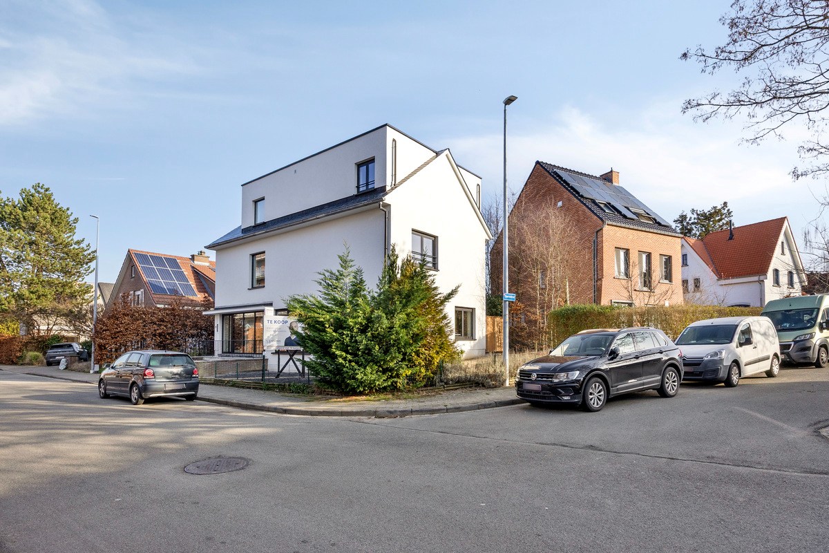 Volledig gerenoveerd en gemeubelde studentenkamer met privé badkamer en tuin - EPC A! 