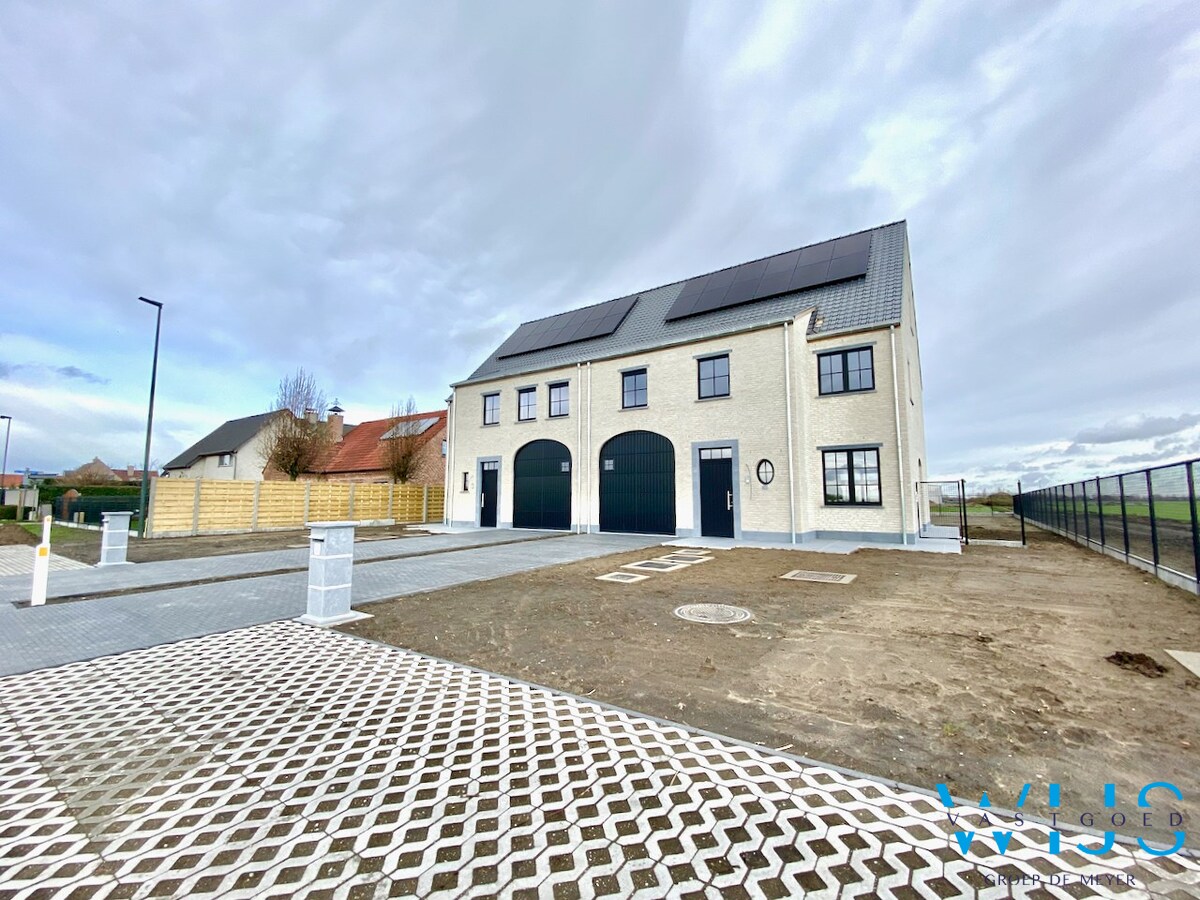 Zeer ruime nieuwbouw op 510m² te ASSENEDE/BASSEVELDE! 