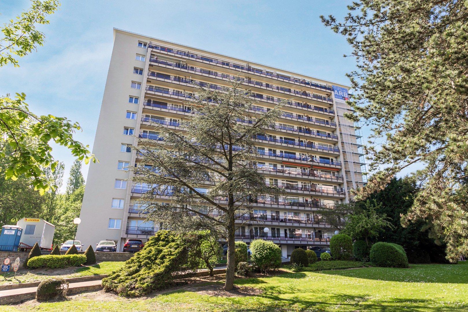 Appartement met 2 slaapkamers, terras en kelder te Anderlecht 