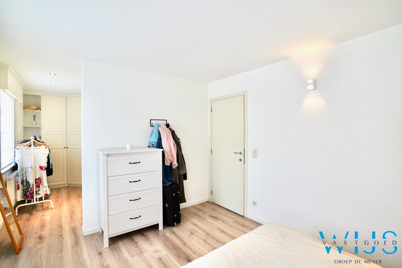 Prachtige recente woning in een zeer rustige wijk te Ertvelde ! 