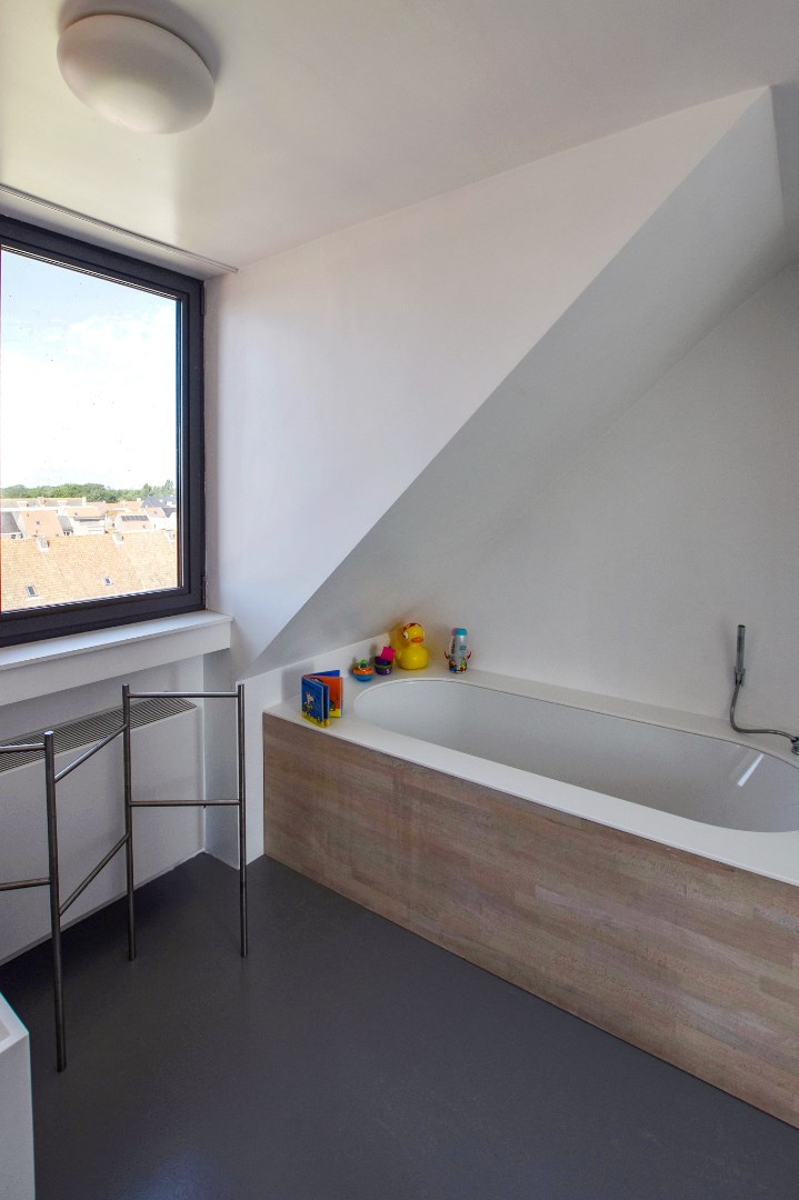 Prachtig dakappartement (loft-stijl) 68 m², gelegen op het Marktplein. 